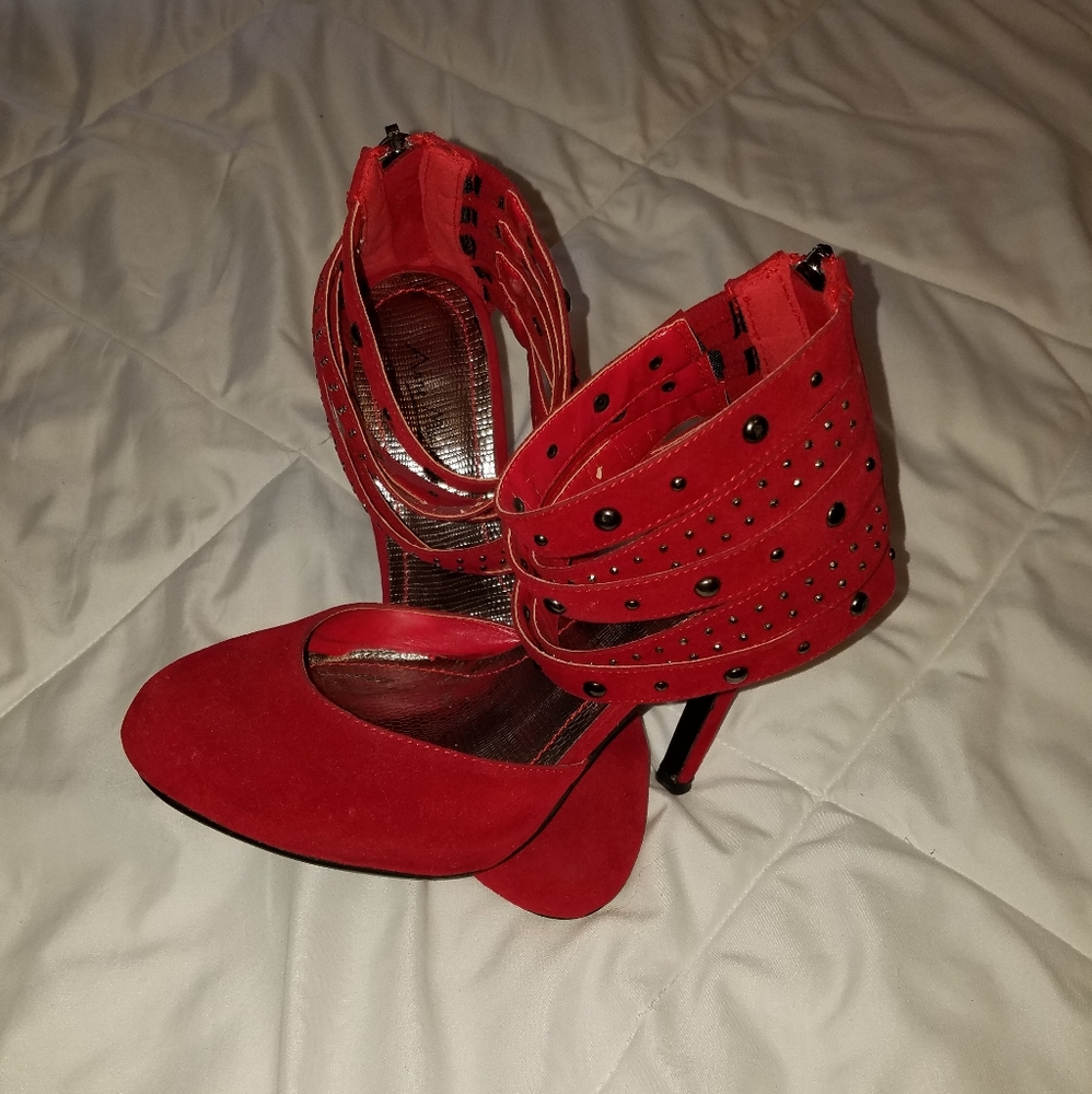 Anne Michelle 💕Gorgeous red studded strappy closed toe high heels.💕 Size 6